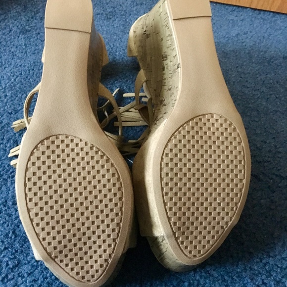 Maurice’s wedges - Picture 3 of 3