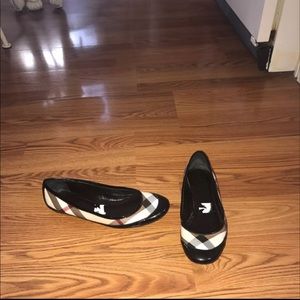 Burberry women's shoes/flats