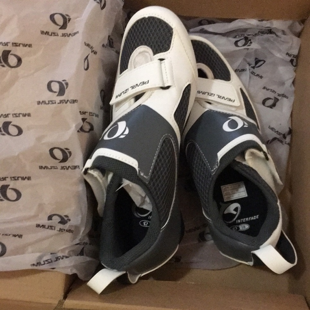 Brand new indoor spin shoes