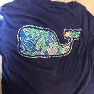 Navy Vineyard Vines T-shirt
