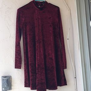 Long sleeved crushed velvet red dress