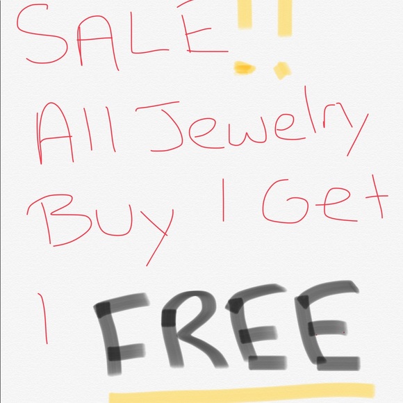 💢1 left💢 💢All jewelry BOGO 💢 floral necklace - Picture 3 of 3