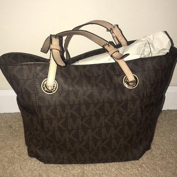 KORS Michael Kors Handbags - MK PURSE_on hold