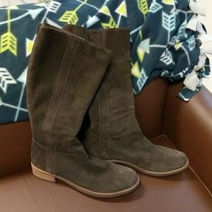 Living stock leather brown boots