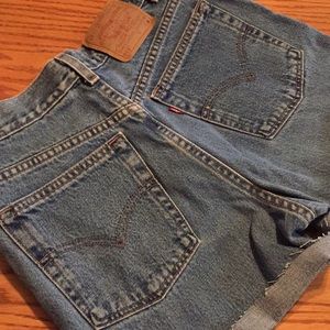 Levi's High-Waisted Mom Jean Cutoffs