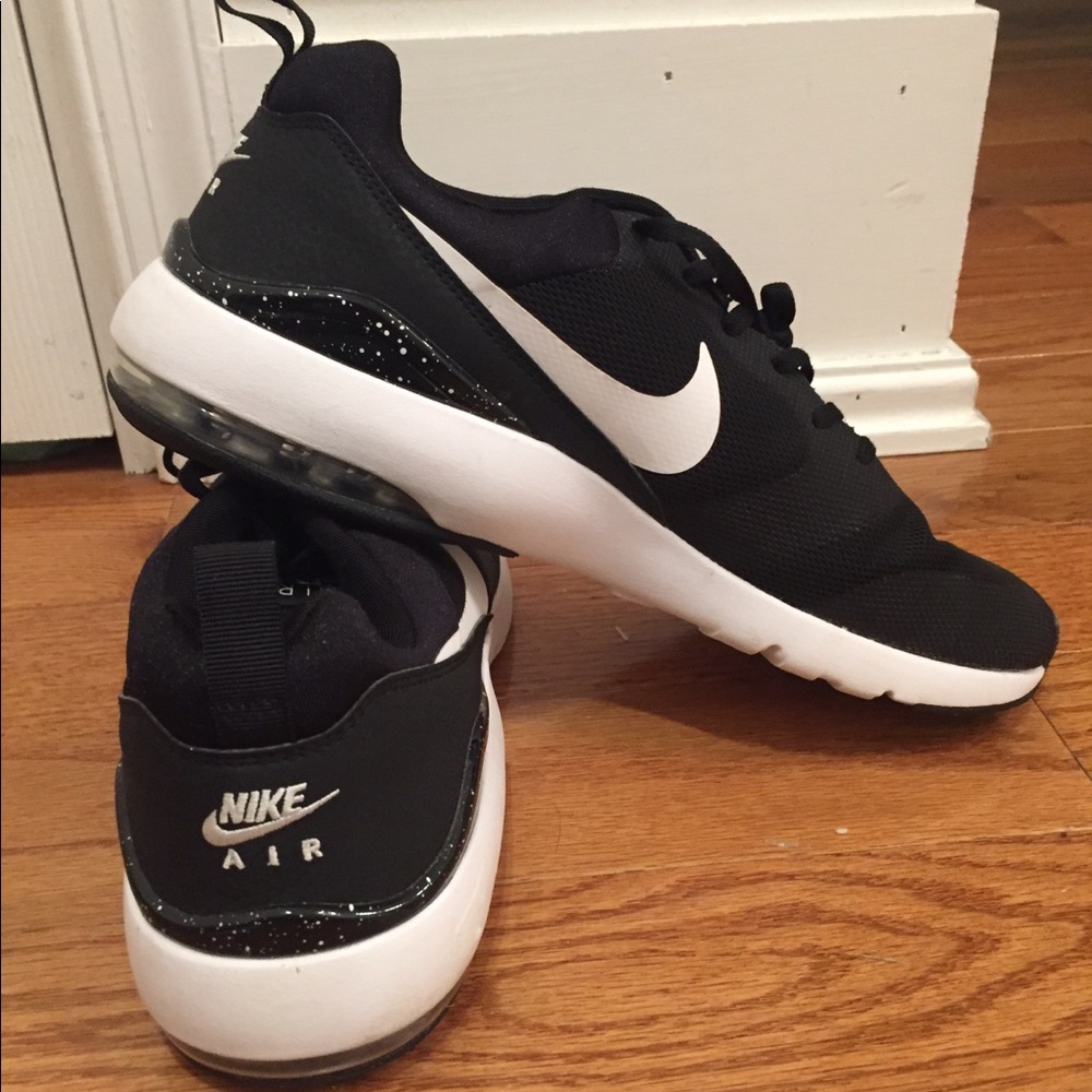 NIKE Air Max Siren Sneakers