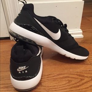 NIKE Air Max Siren Sneakers