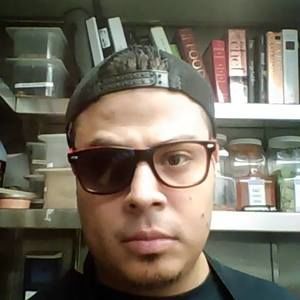 Meet your Posher, Cesar rodrigo