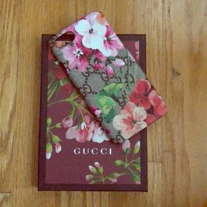 GUcci GG blooms iPhone 8 case