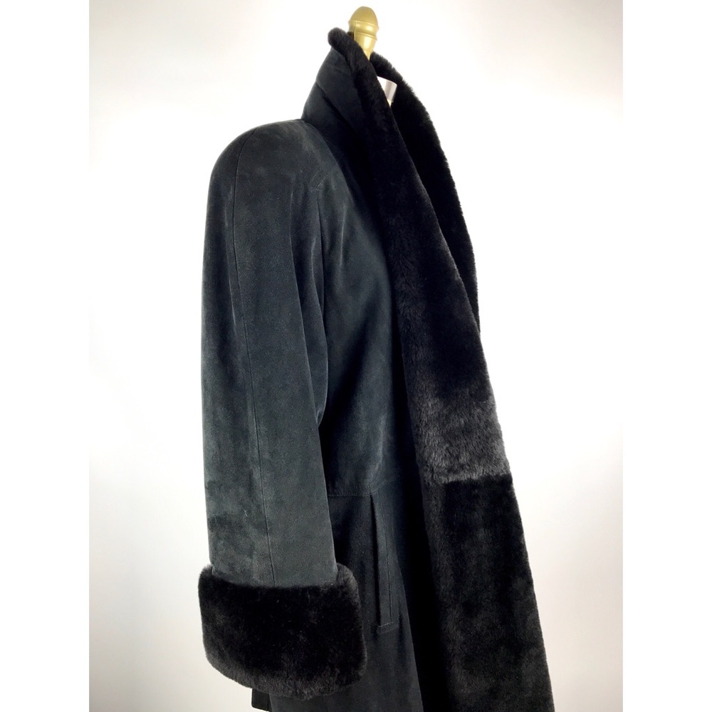 ***Sold*** 1970s suede shearling coat by MAXIMA - Picture 4 of 8