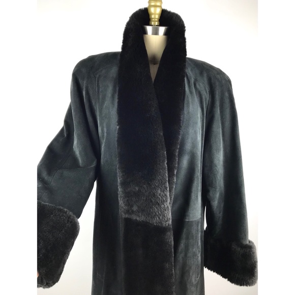 ***Sold*** 1970s suede shearling coat by MAXIMA - Picture 3 of 8