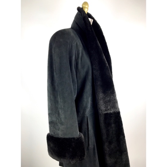 ***Sold*** 1970s suede shearling coat by MAXIMA - Picture 4 of 8