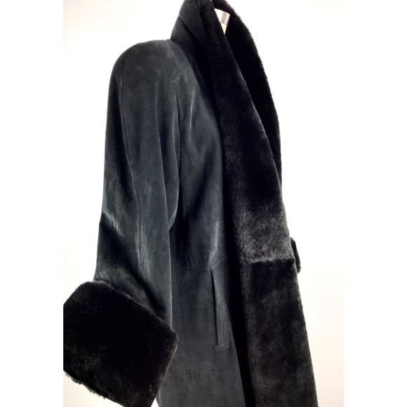***Sold*** 1970s suede shearling coat by MAXIMA - Picture 5 of 8