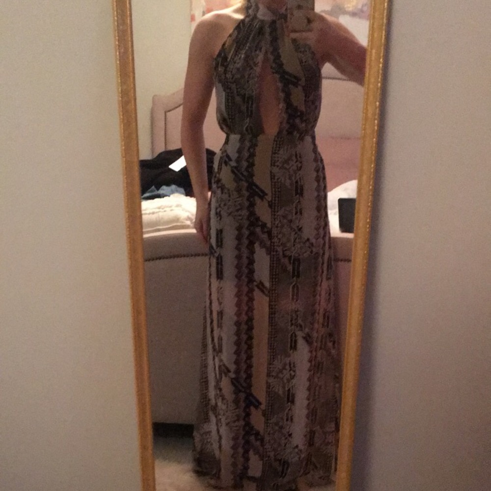 Gorgeous patterned maxi dress