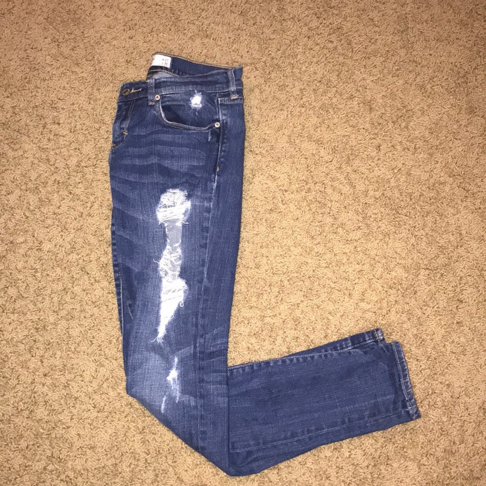 Abercrombie & Fitch distressed skinny jeans