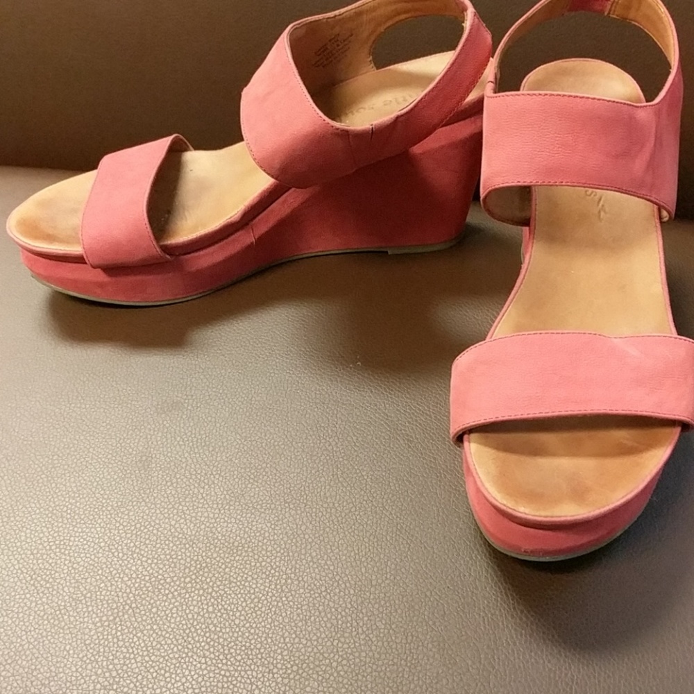 Coral sandles