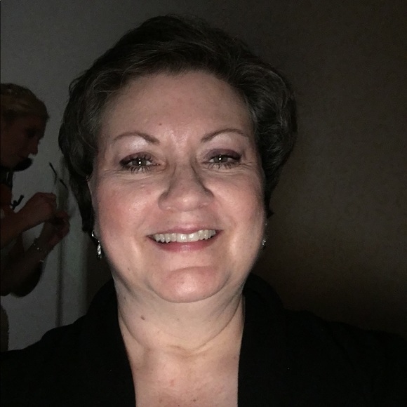 Meet your Posher, Patricia - Picture 1 of 1