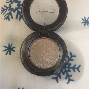 Mac eyeshadow Mineralism