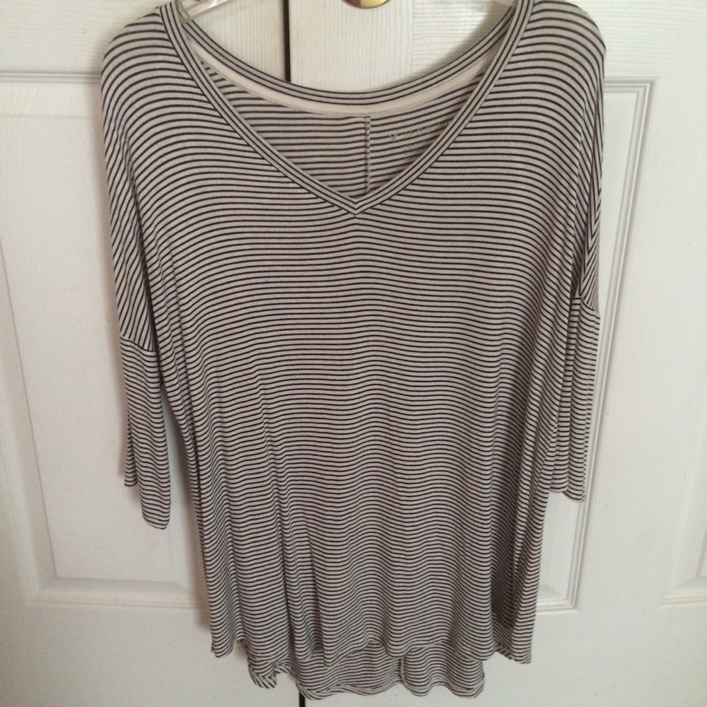 AE Striped V-Neck Jegging T