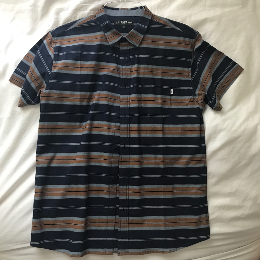 Tankfarm short sleeve button down