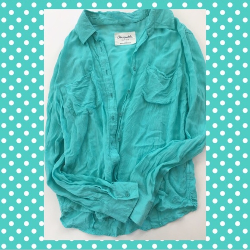 Aero Blue button up size M Aqua teal long sleeved