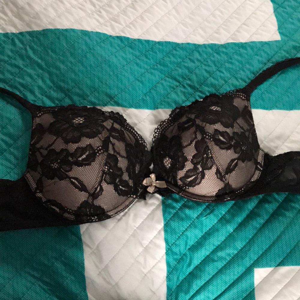 Victoria Secret 34 D BODY BY VICTORIA PUSH UP