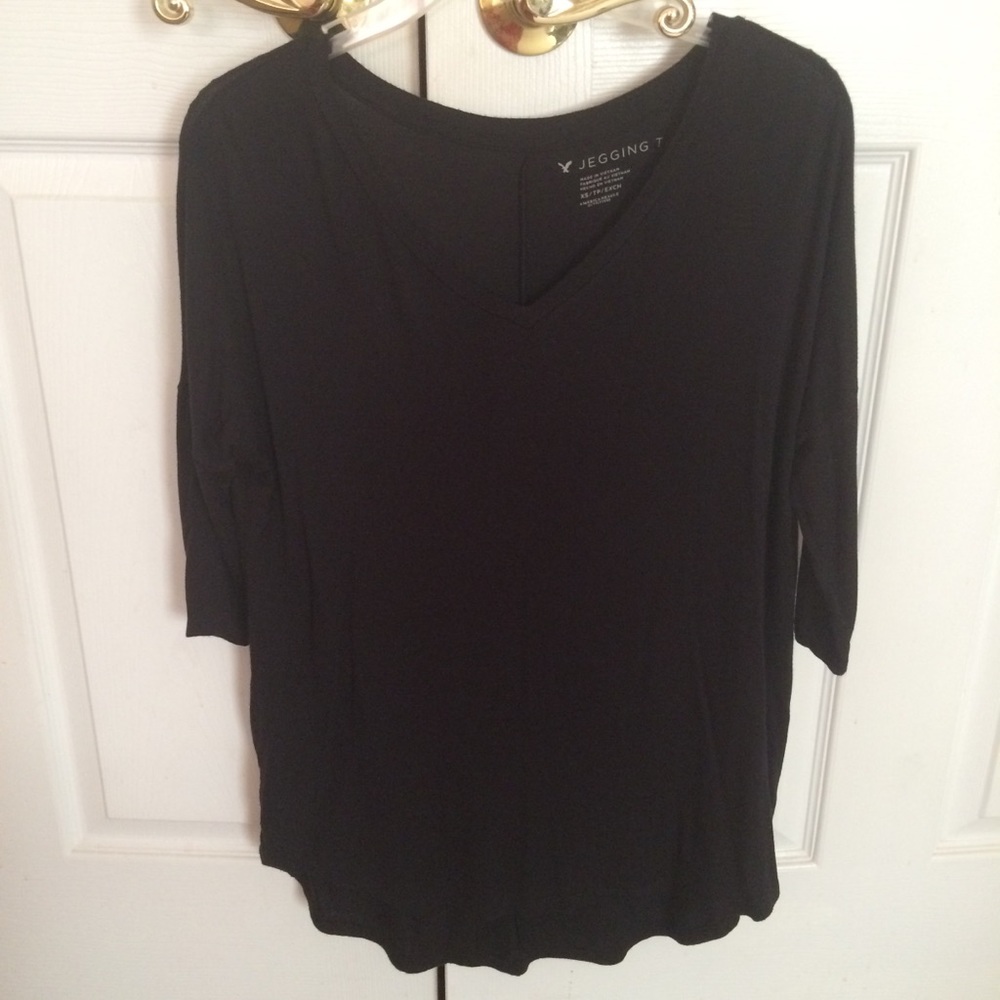 AE Black V-Neck Jegging T