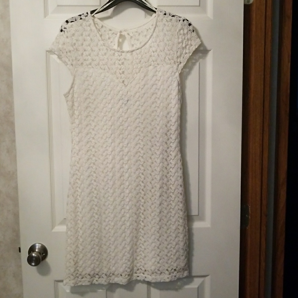 Dress - Picture 3 of 3