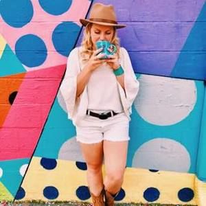 Meet your Posher, Stephanie