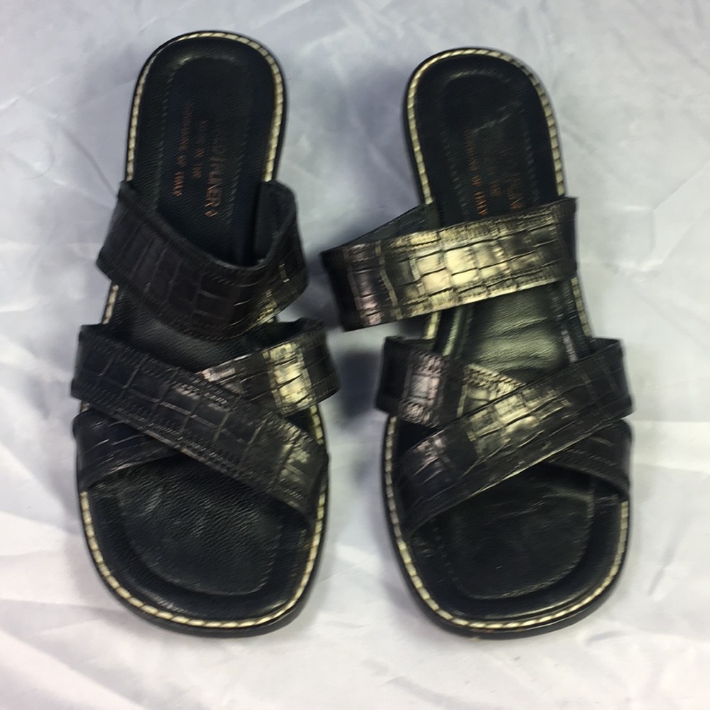 Donald j plainer embossed alligator sandals 7.5N