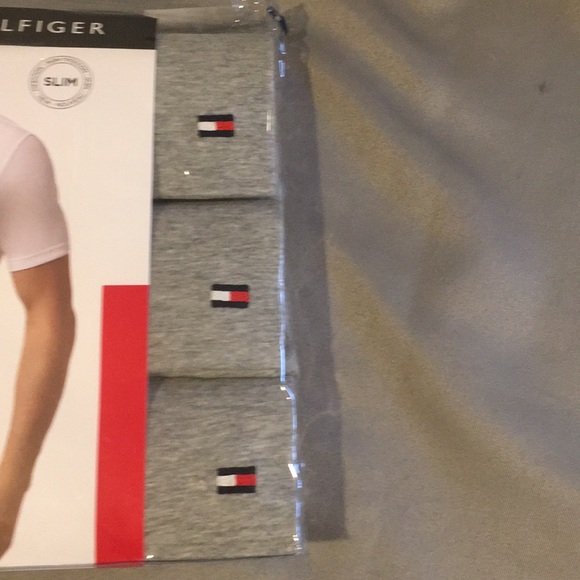 Tommy Hilfiger V-Neck T-Shirt Slim Fit Gray Large - Picture 3 of 5
