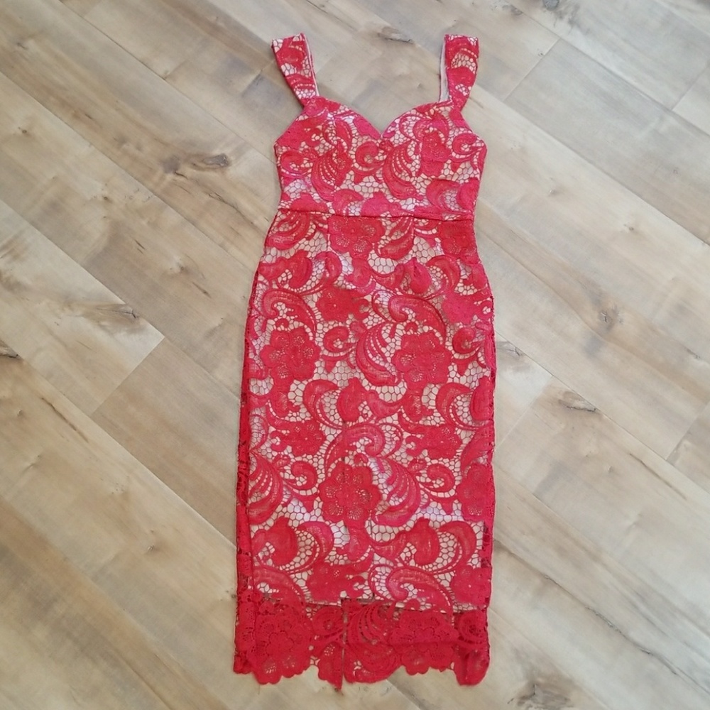 L'ATISTE Red lace midi dress