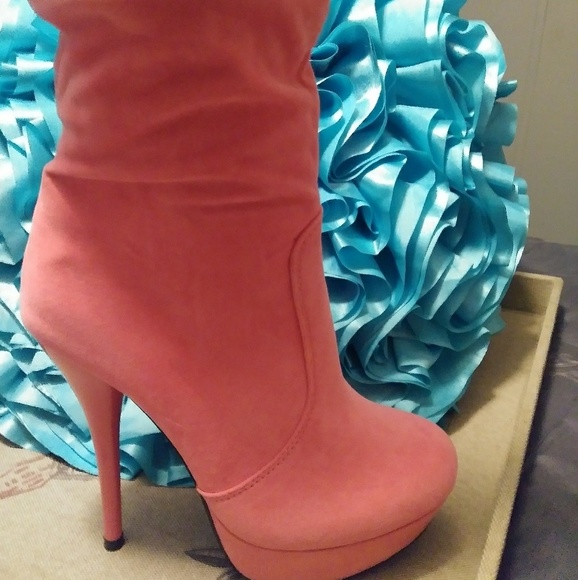 Fuchisia Knee High Boot - Picture 2 of 6