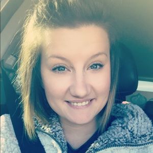 Meet your Posher, Kaycie