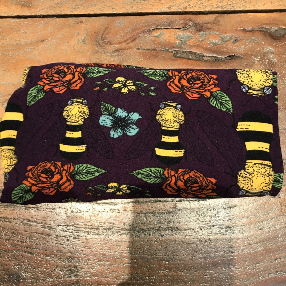 Bee - Tall and Curvy LuLaRoe leggings