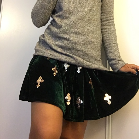 ☀️☀️SOLD☀️☀️Dark green velvet skirt - Picture 2 of 5