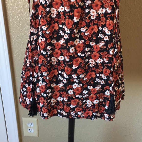Forever 21 Tassel Floral Tank - Picture 2 of 5
