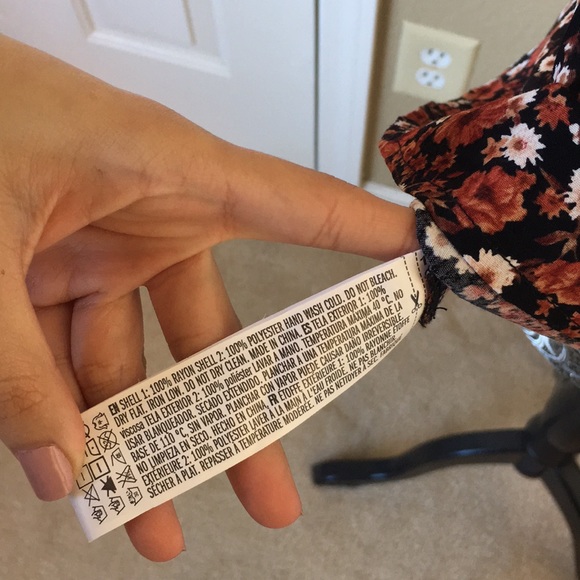 Forever 21 Tassel Floral Tank - Picture 5 of 5