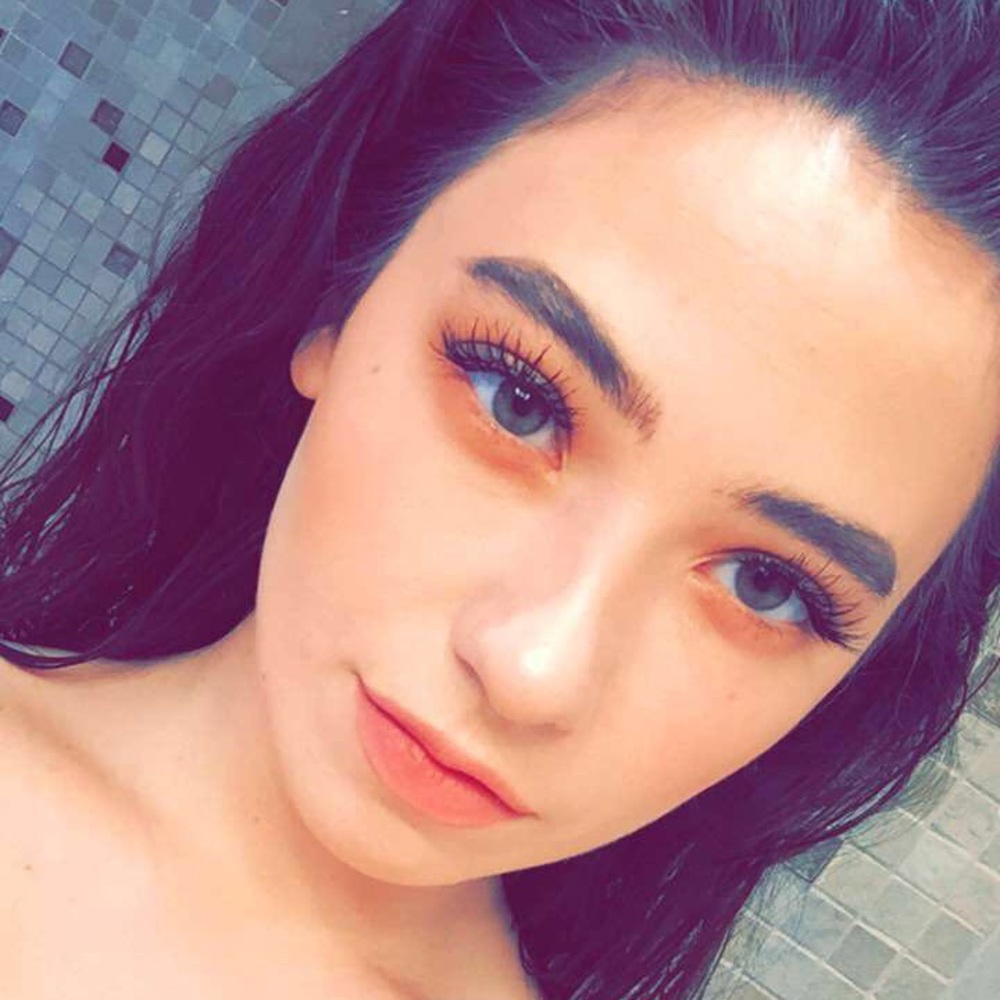 Meet your Posher, Moira