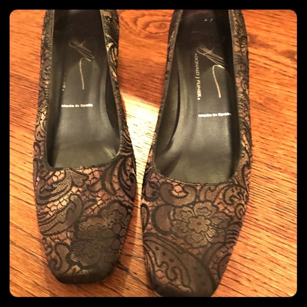 Women’s Donald J Pliner Brown Heels