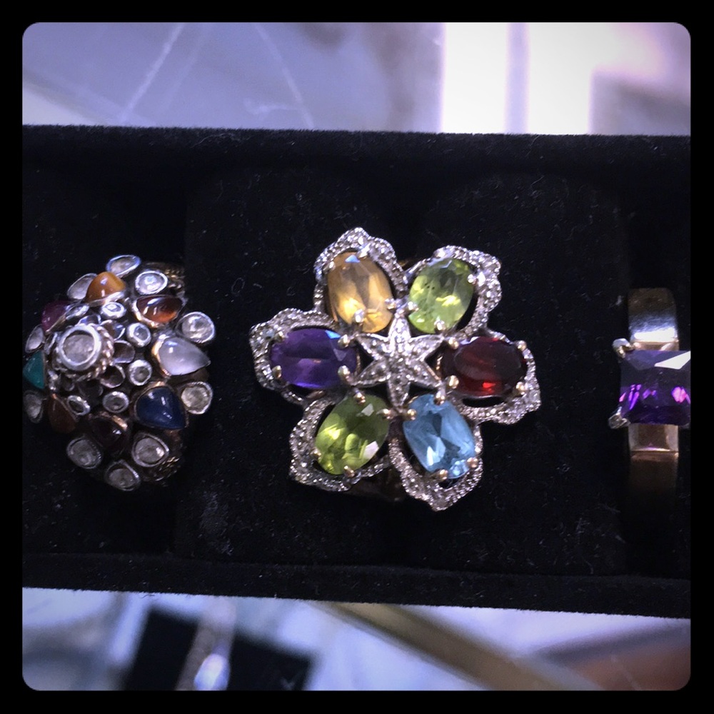 Gold ring with white gold
