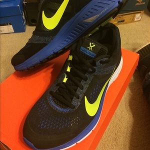 Brand new Nike Zoom Structure+ 17, men’s size 8