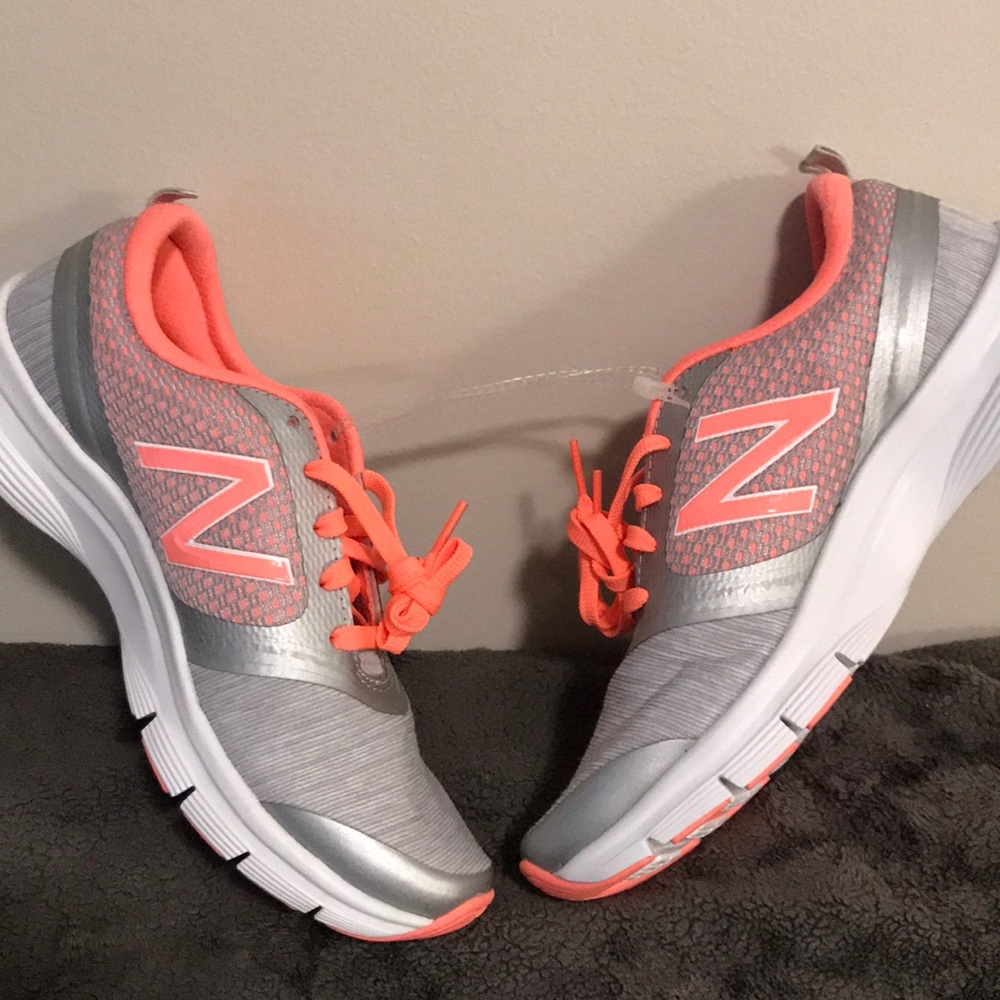 Women New Balance Shoes (711)