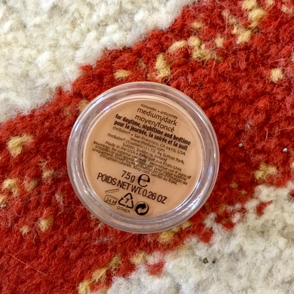 Medium/light-medium concealer bundle - Picture 6 of 8