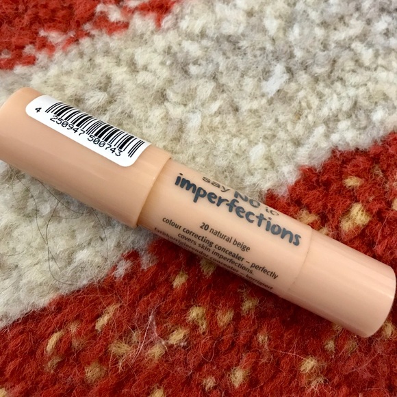 Medium/light-medium concealer bundle - Picture 8 of 8