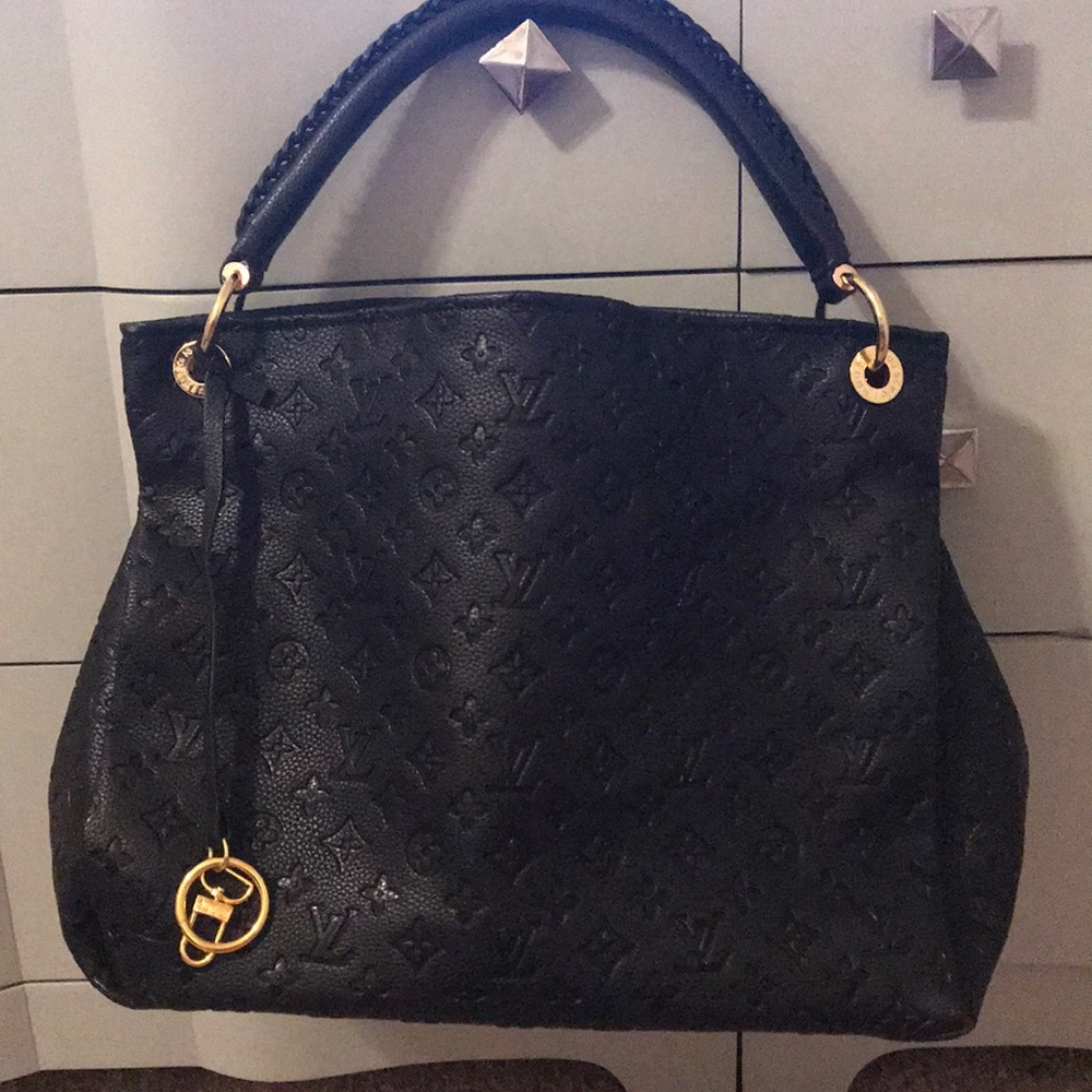 Black bag for @favor32