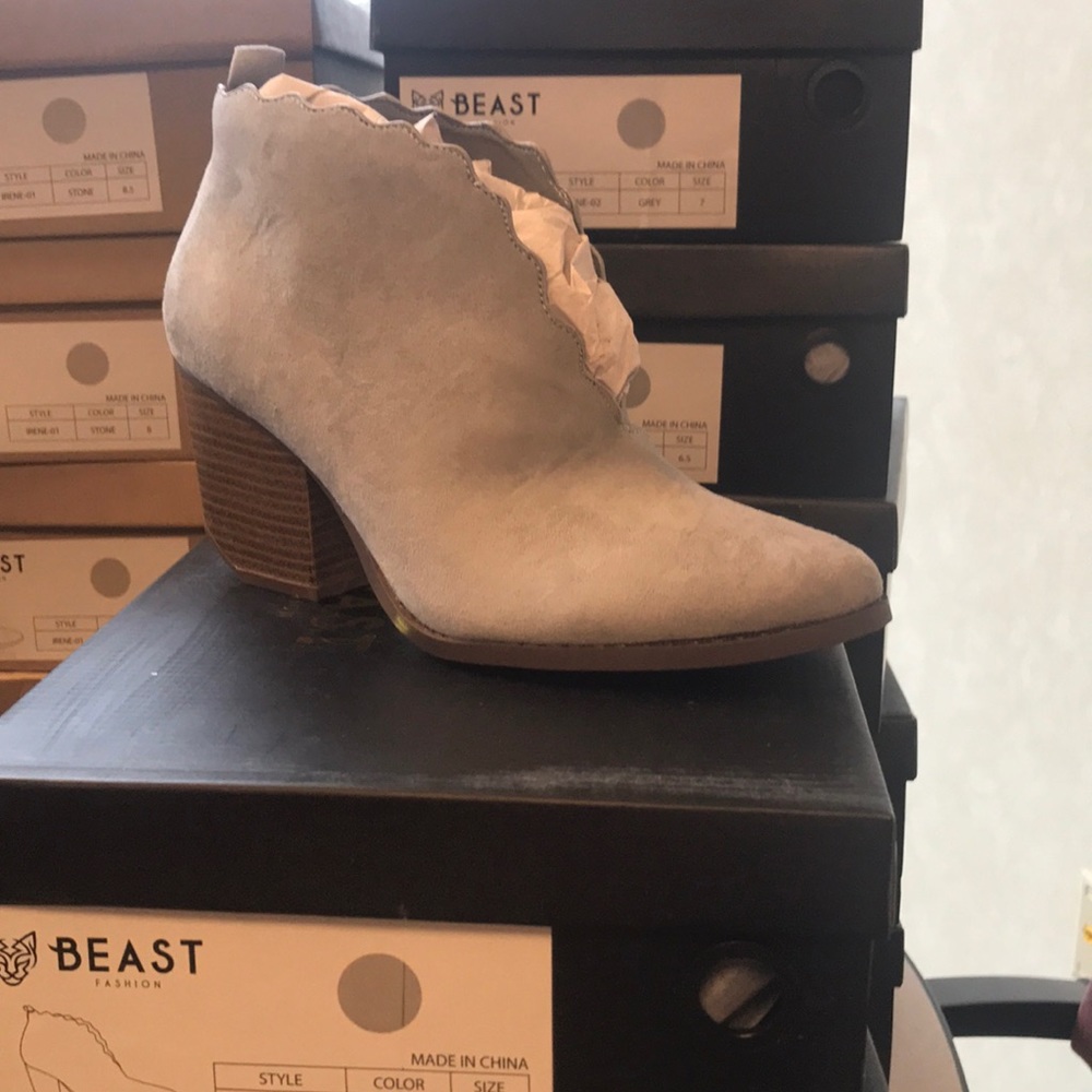 Gray bootie