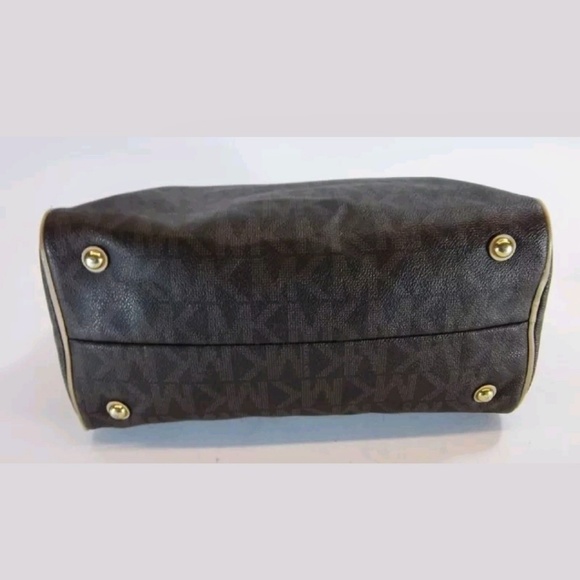Michael Kors Signature Brown Monogrammed Bag - Picture 5 of 6