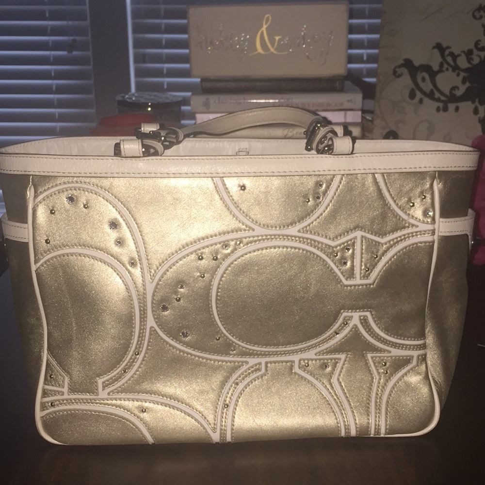 Authentic Coach shoulder bag