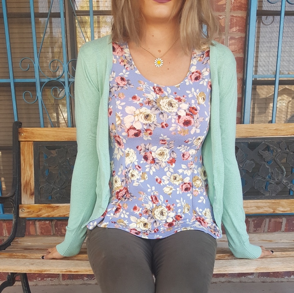 Green cardigan super cute Mint